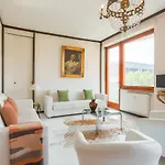 Piazza Cavour View - By Myhomeincomo Holiday home