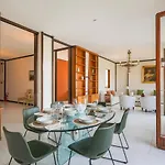Piazza Cavour View - By Myhomeincomo Holiday home Como