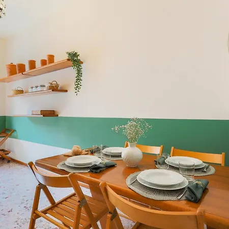 Piazza Cavour View - By Myhomeincomo Vakantiehuis *