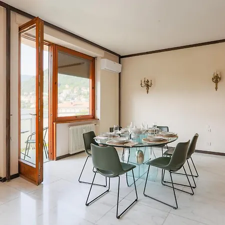 Vakantiehuis Piazza Cavour View - By Myhomeincomo *